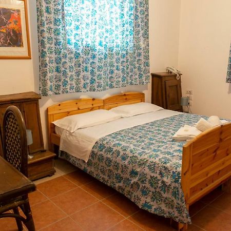 Libera Universita Di Alcatraz Guest House Morleschio Екстериор снимка