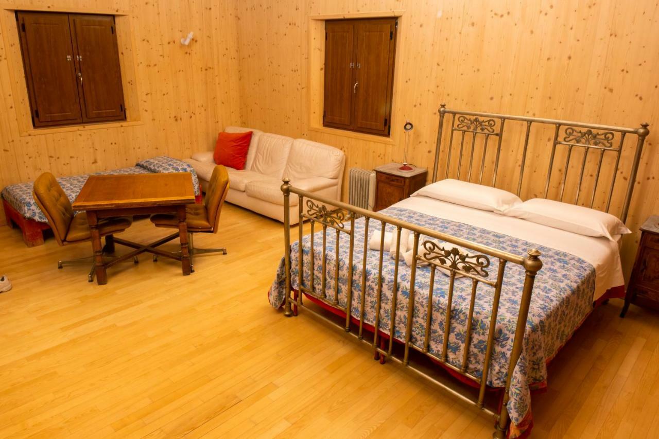 Libera Universita Di Alcatraz Guest House Morleschio Екстериор снимка
