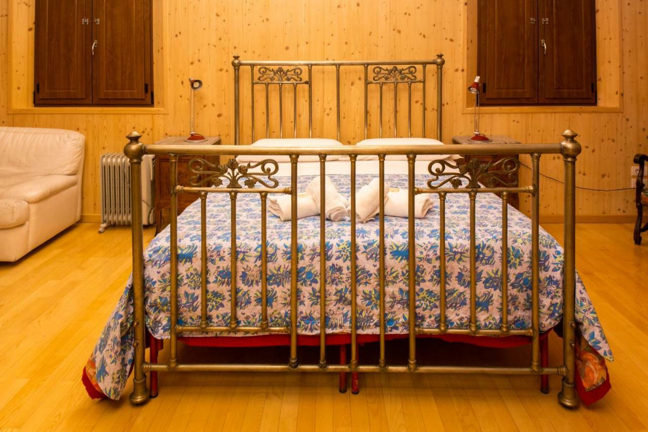 Libera Universita Di Alcatraz Guest House Morleschio Екстериор снимка