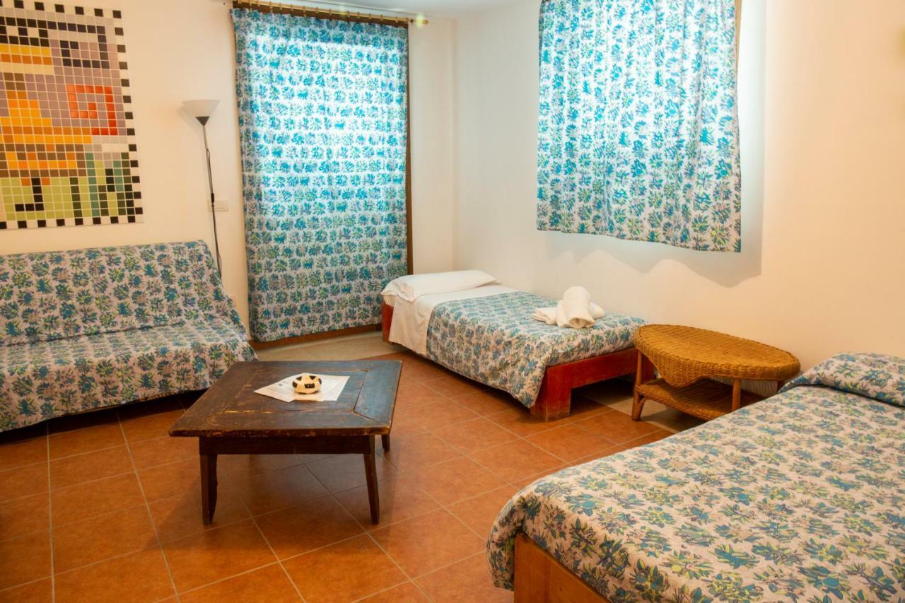 Libera Universita Di Alcatraz Guest House Morleschio Екстериор снимка